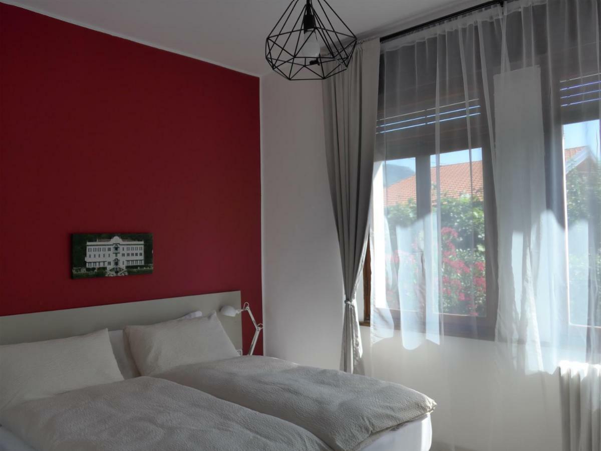 La Tana Rooms เลนโน ภายนอก รูปภาพ