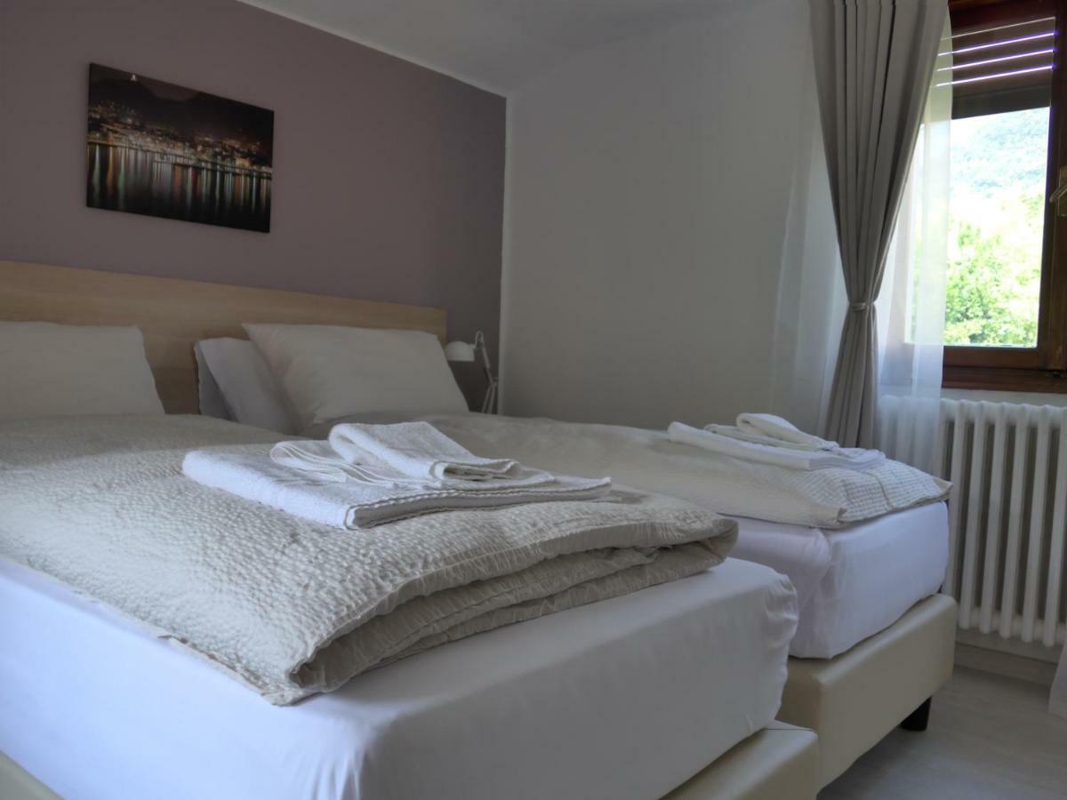 La Tana Rooms เลนโน ภายนอก รูปภาพ