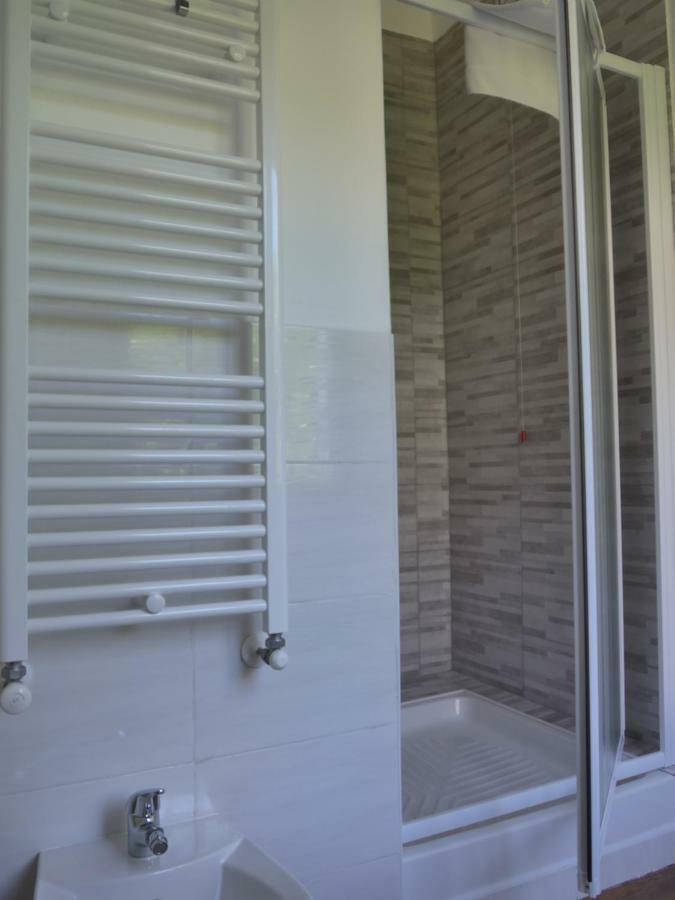 La Tana Rooms เลนโน ภายนอก รูปภาพ