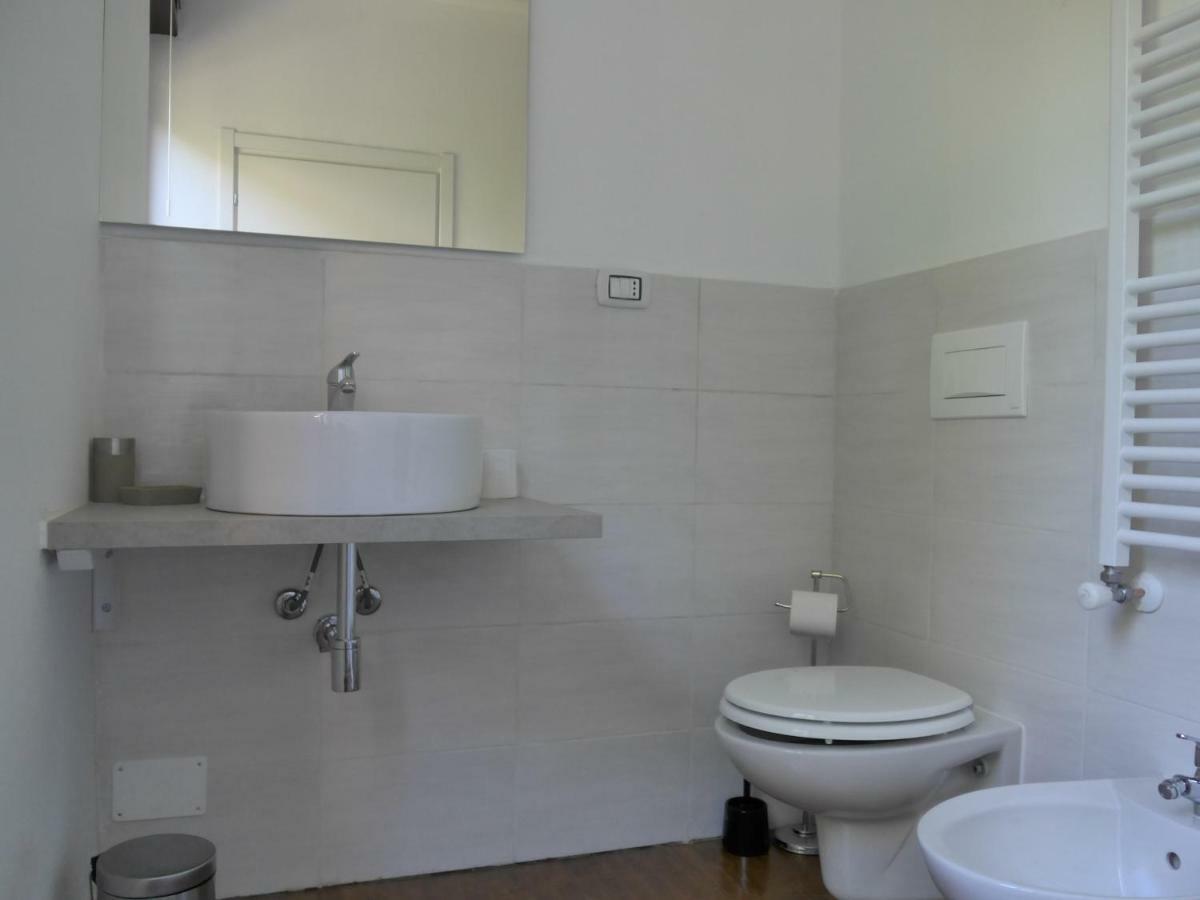 La Tana Rooms เลนโน ภายนอก รูปภาพ
